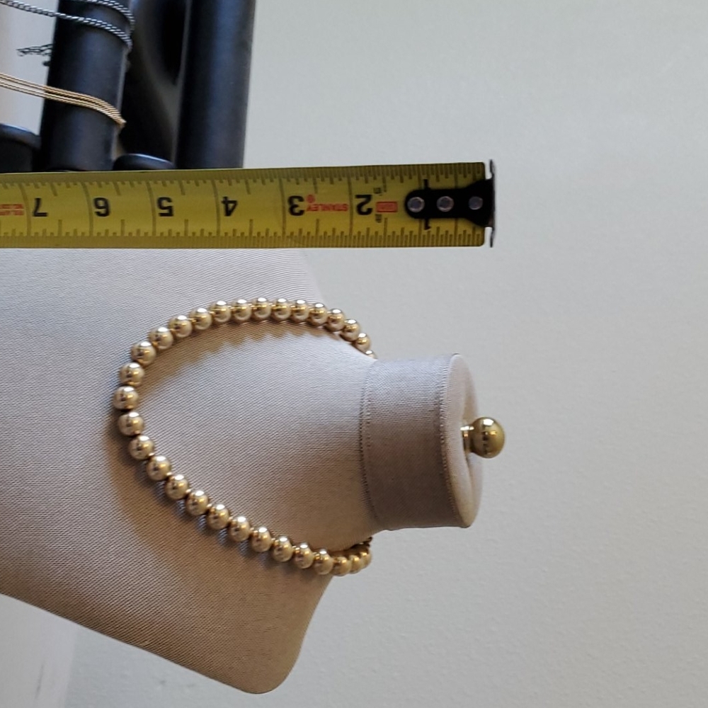 Necklace,